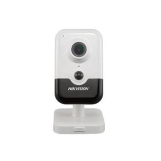 IP камера Hikvision DS-2CD2423G0-IW (2.8 мм)